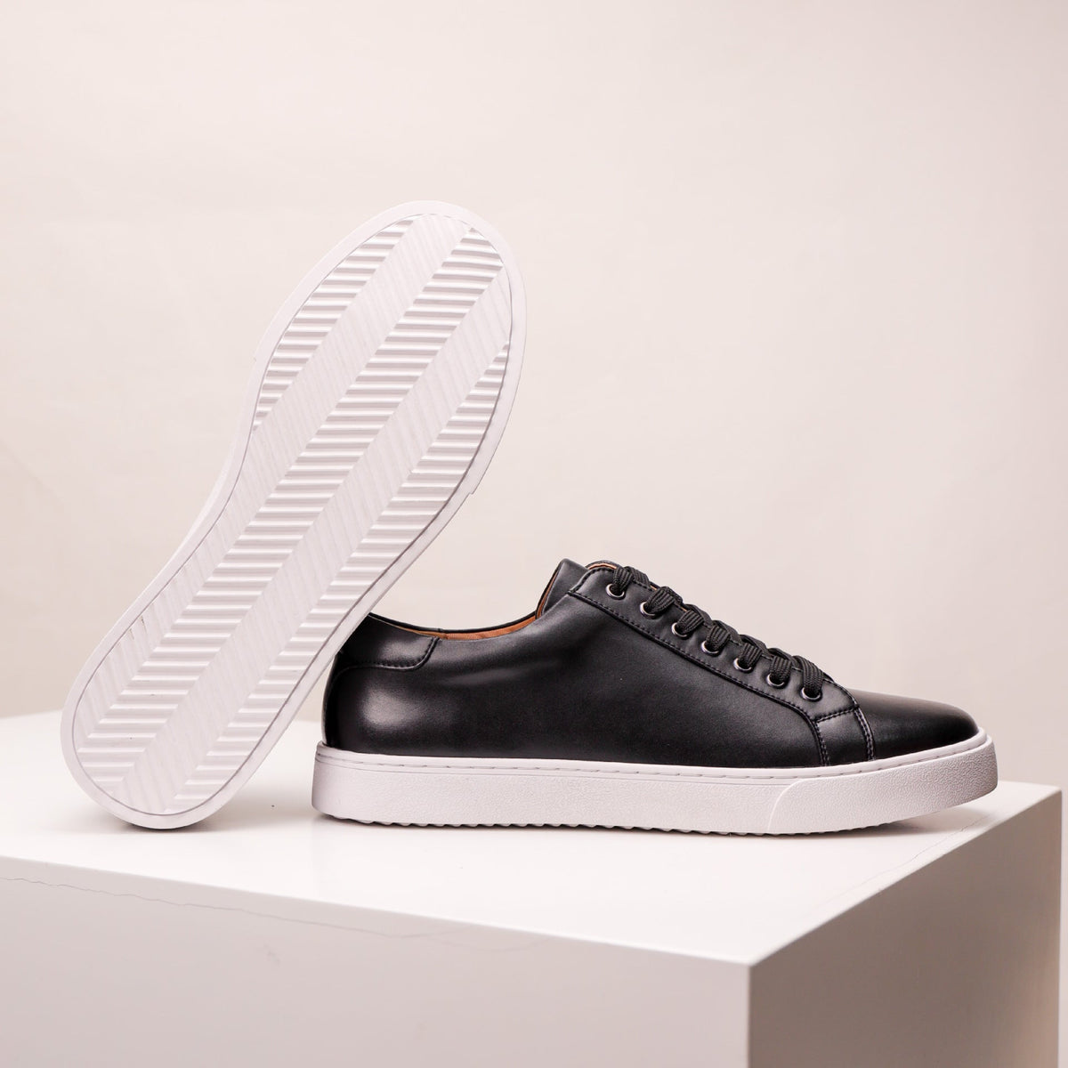 Valor sneakers i äkta läder