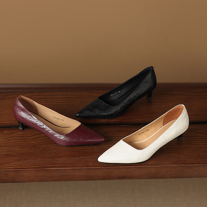 Tacones de cuero genuino con punta afilada Avia