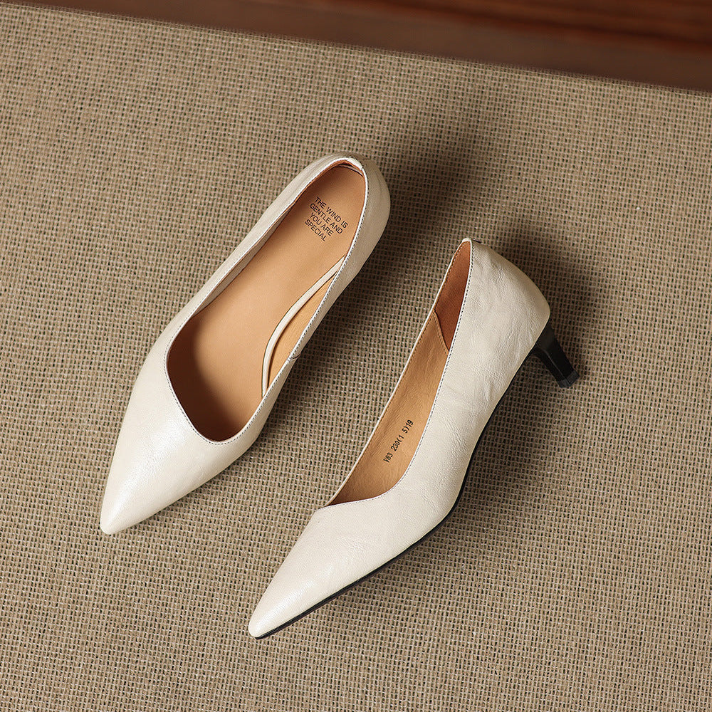 Tacones de cuero genuino con punta afilada Avia