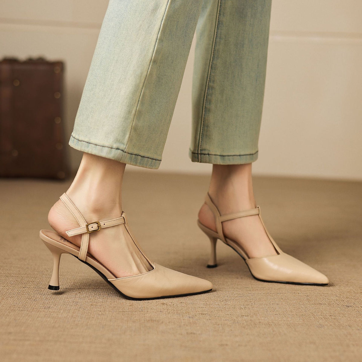 Tacones Mary Jane Luci de cuero genuino con punta fina