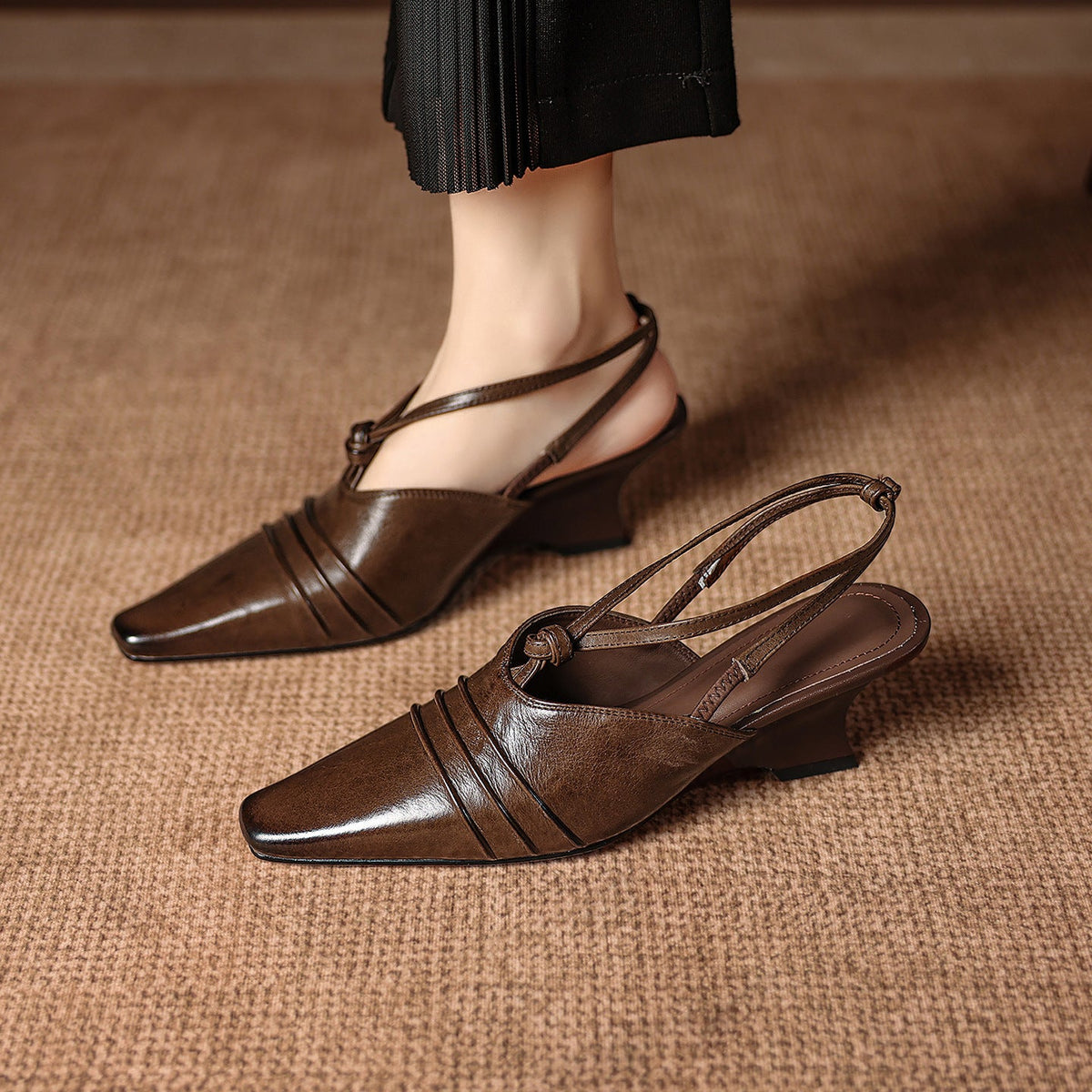 Enola Slingback-hakken van echt leer met cross-overband