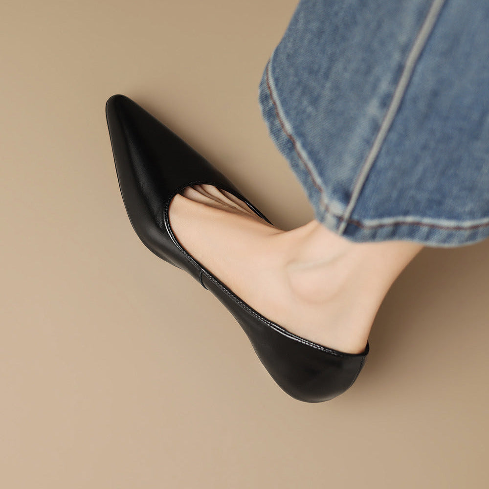 Zera pumps i äkta läder med spetsig tå och klack