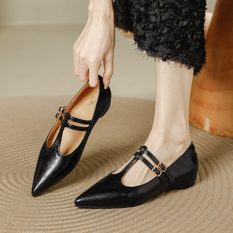 Tacones de cuero con doble tira en T Olara