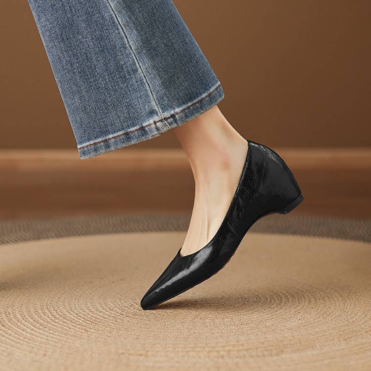 Marlot Echtleder-Pumps mit spitzer Zehenpartie und Absatz