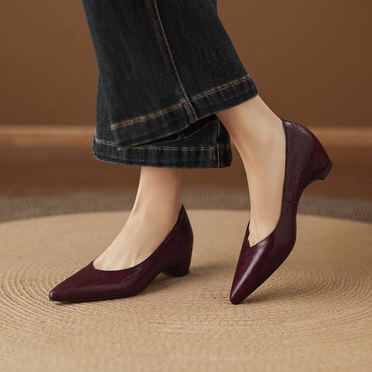 Marlot Echtleder-Pumps mit spitzer Zehenpartie und Absatz