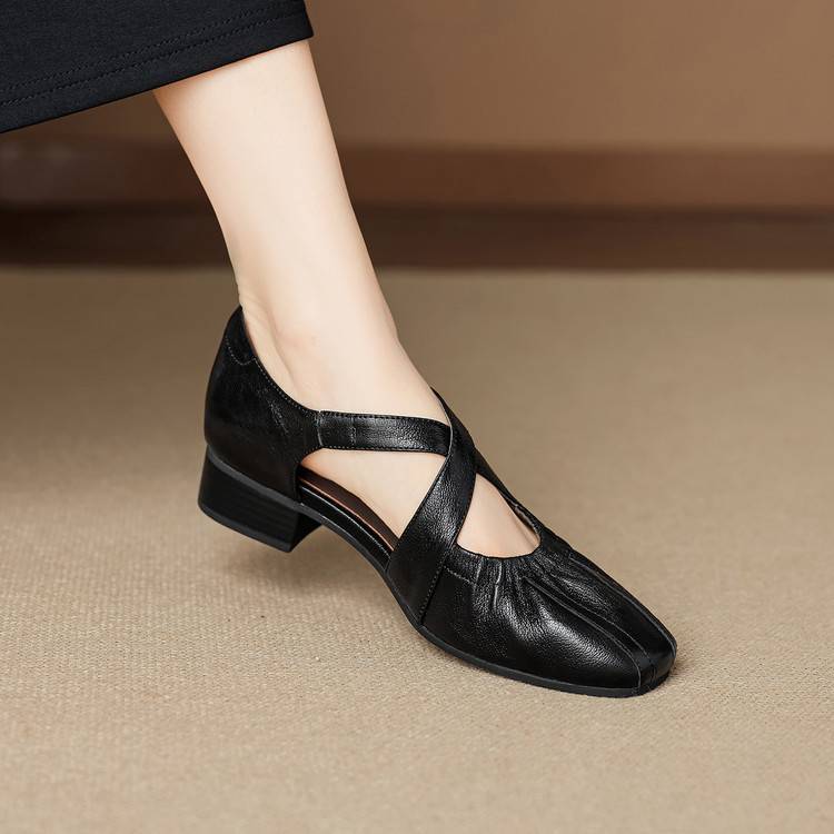 Chaussures plates Odie en cuir véritable à bride croisée