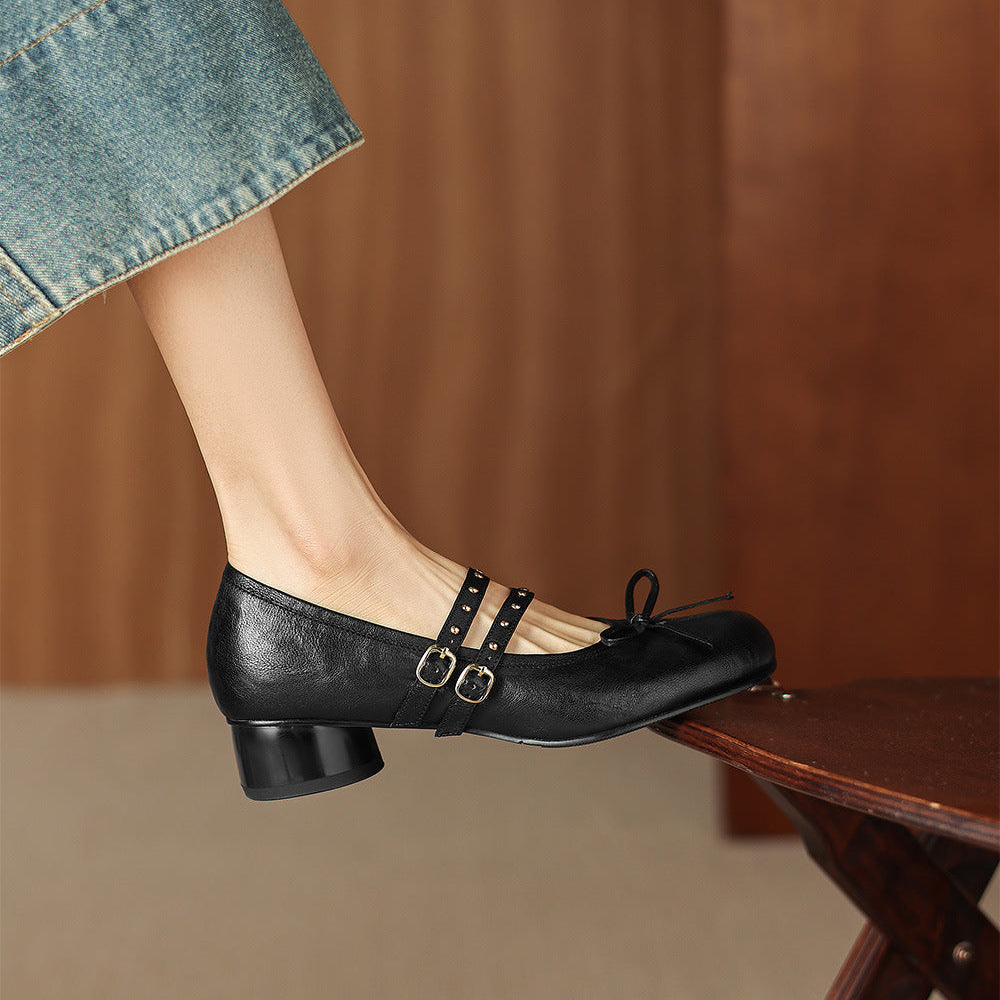 Alba Mary Jane-pumps van echt leer met studs
