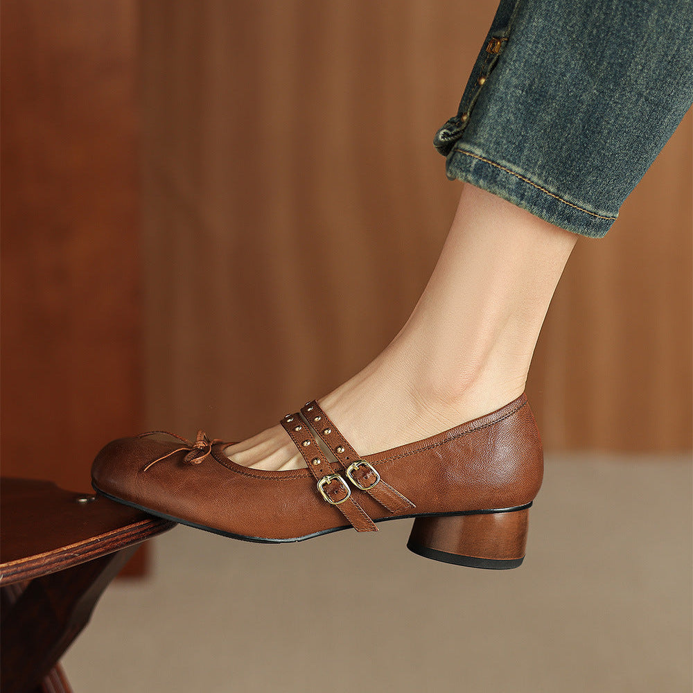 Alba Mary Jane-pumps van echt leer met studs