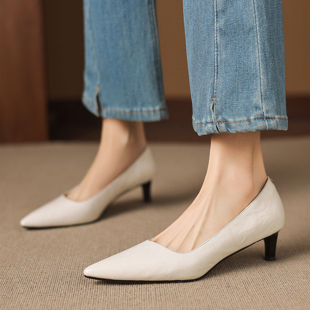 Tacones de cuero genuino con punta afilada Avia
