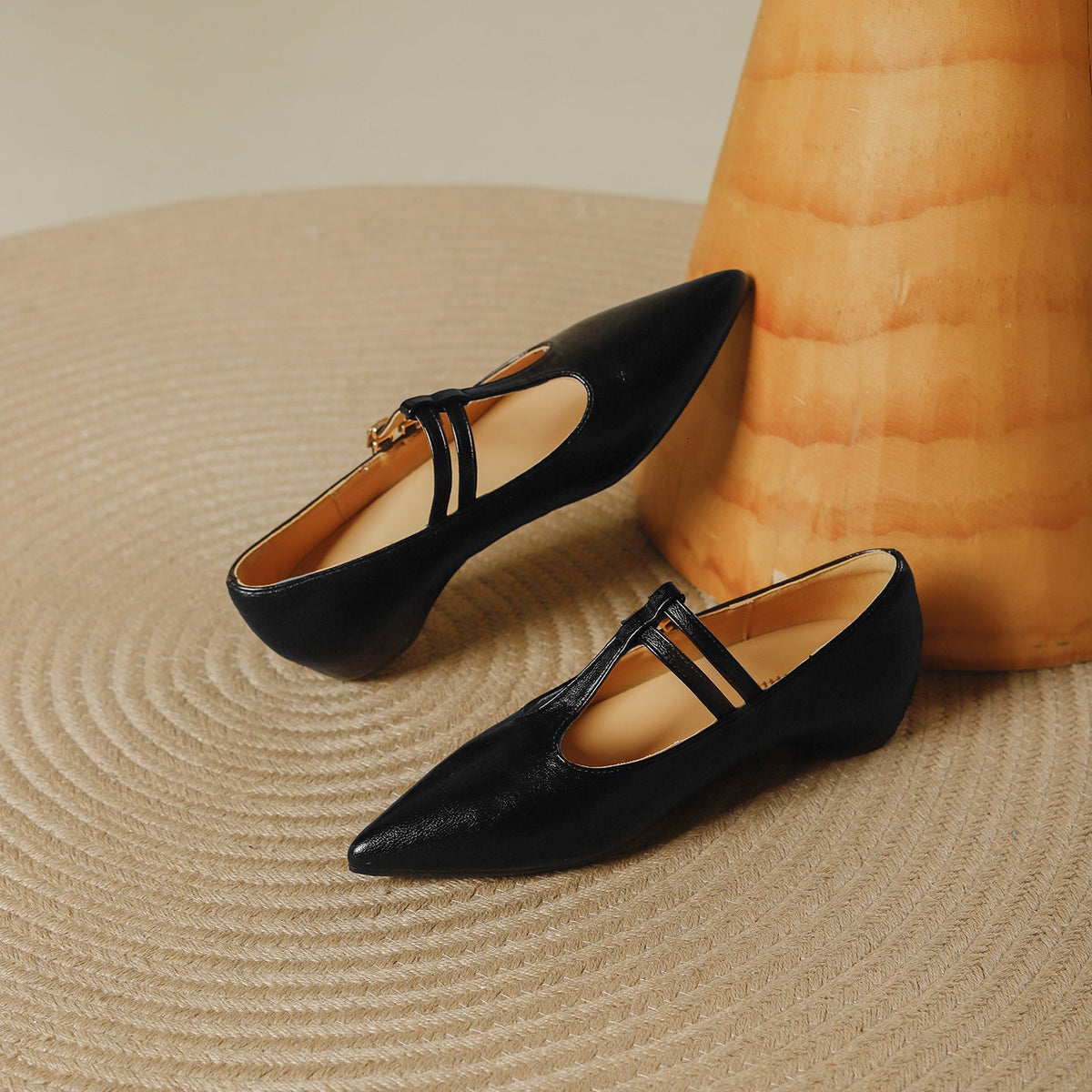 Tacones de cuero con doble tira en T Olara