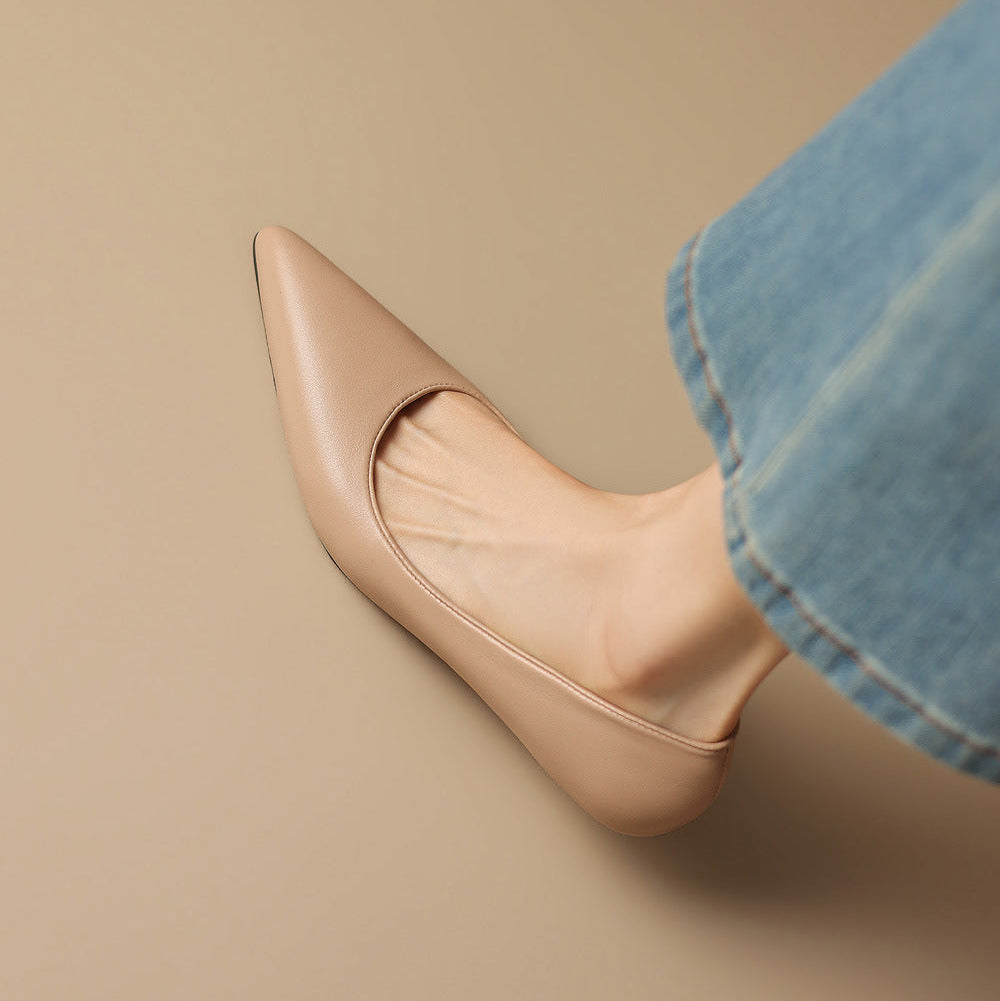 Zera pumps i äkta läder med spetsig tå och klack