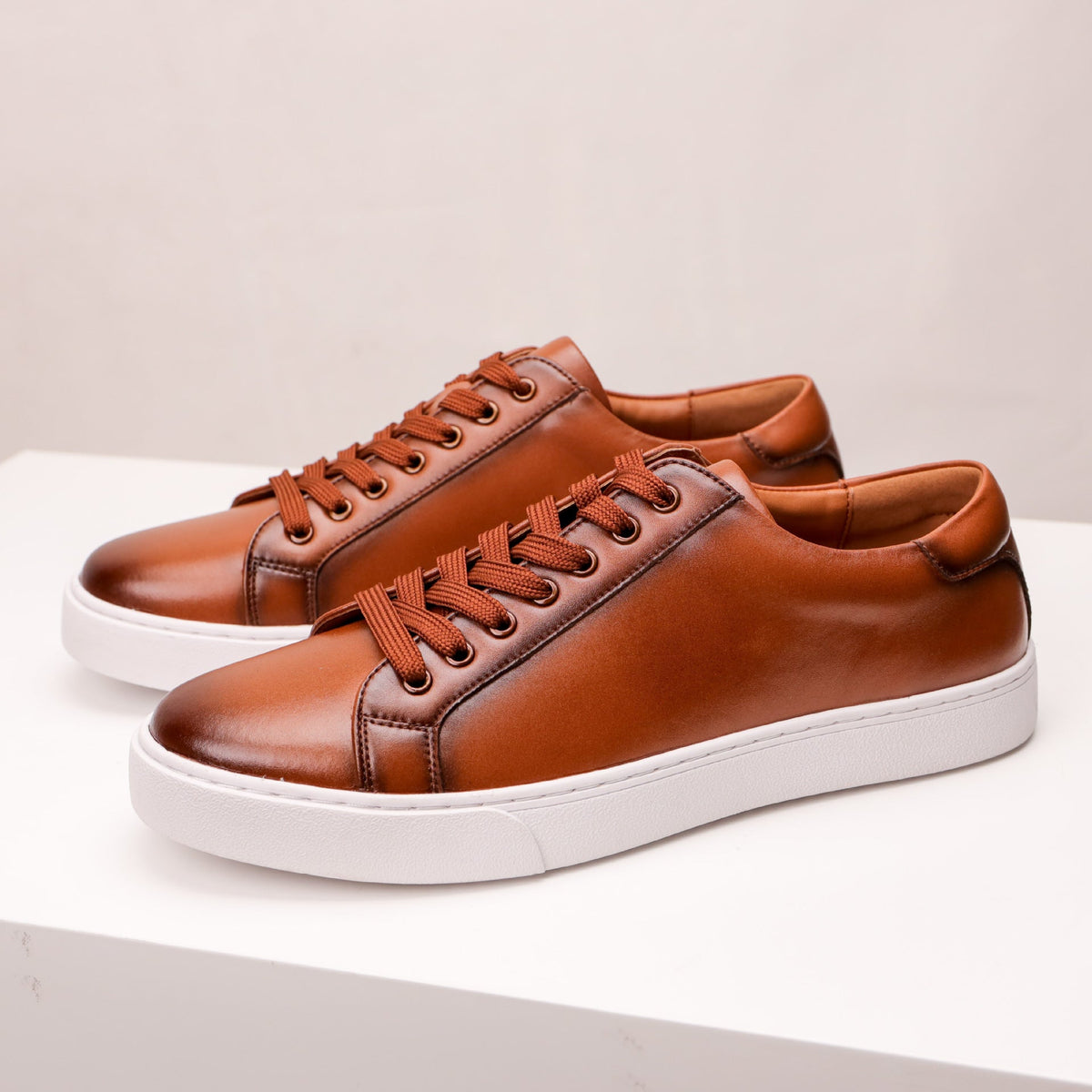 Valor sneakers i äkta läder