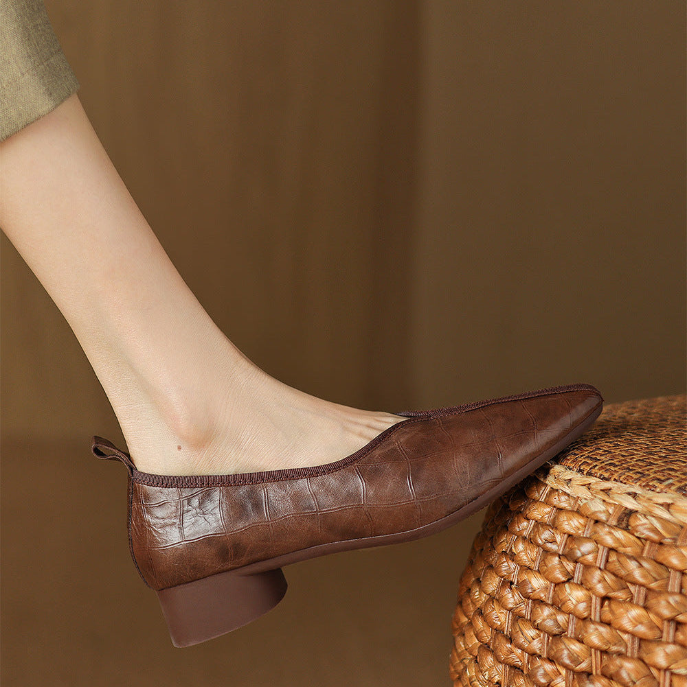Lacey pumps i ægte læder