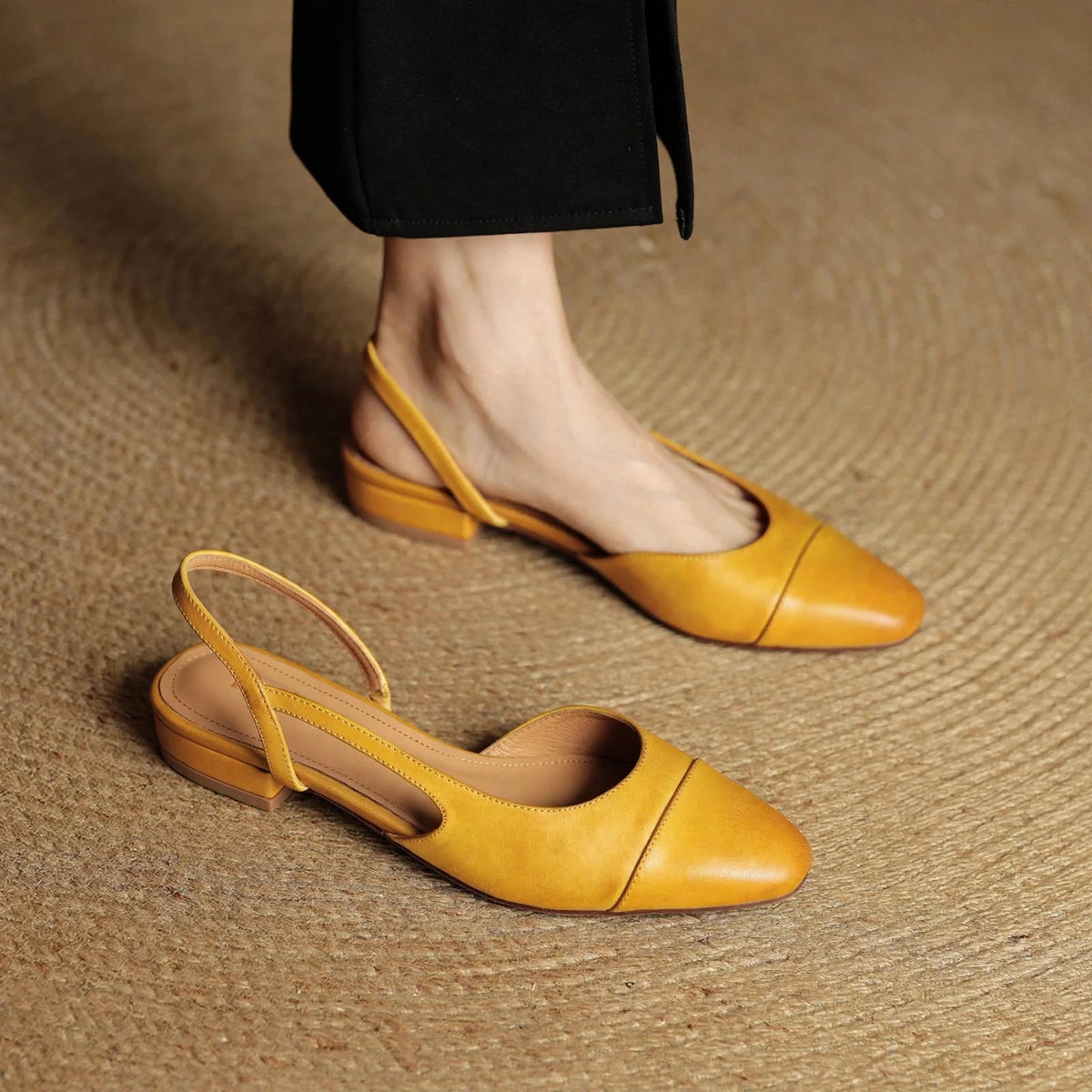 Ada Mules aus echtem Leder