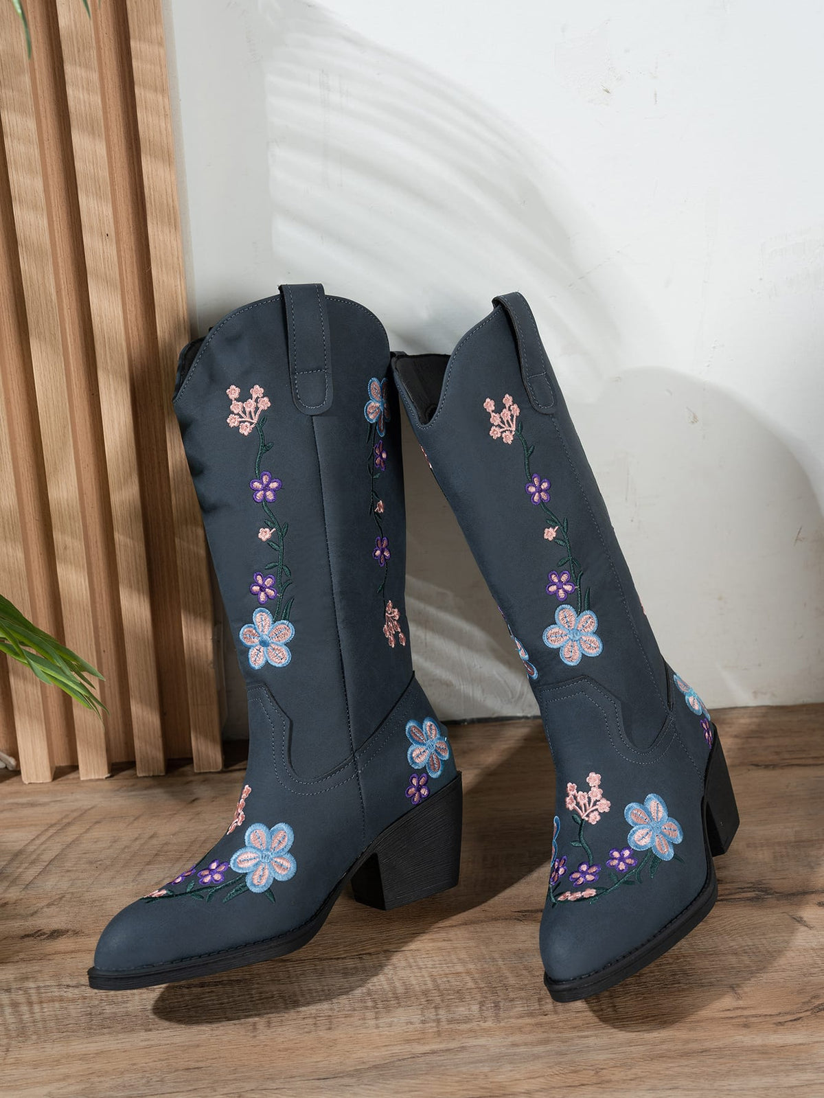 Bestickte Stiefel Willow