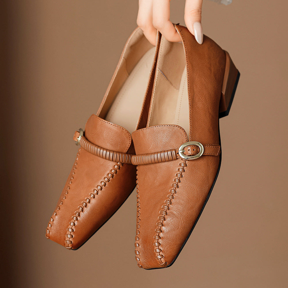 Deyla loafers i äkta läder med spänne och rem