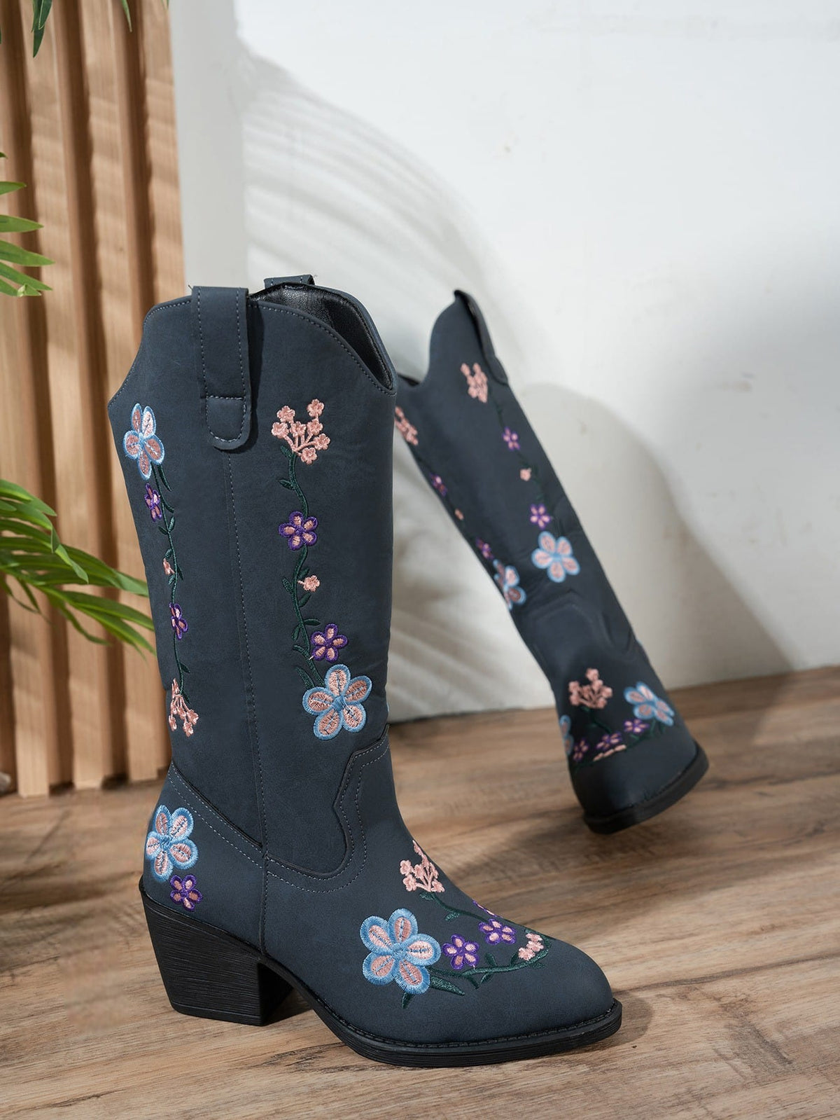Bestickte Stiefel Willow