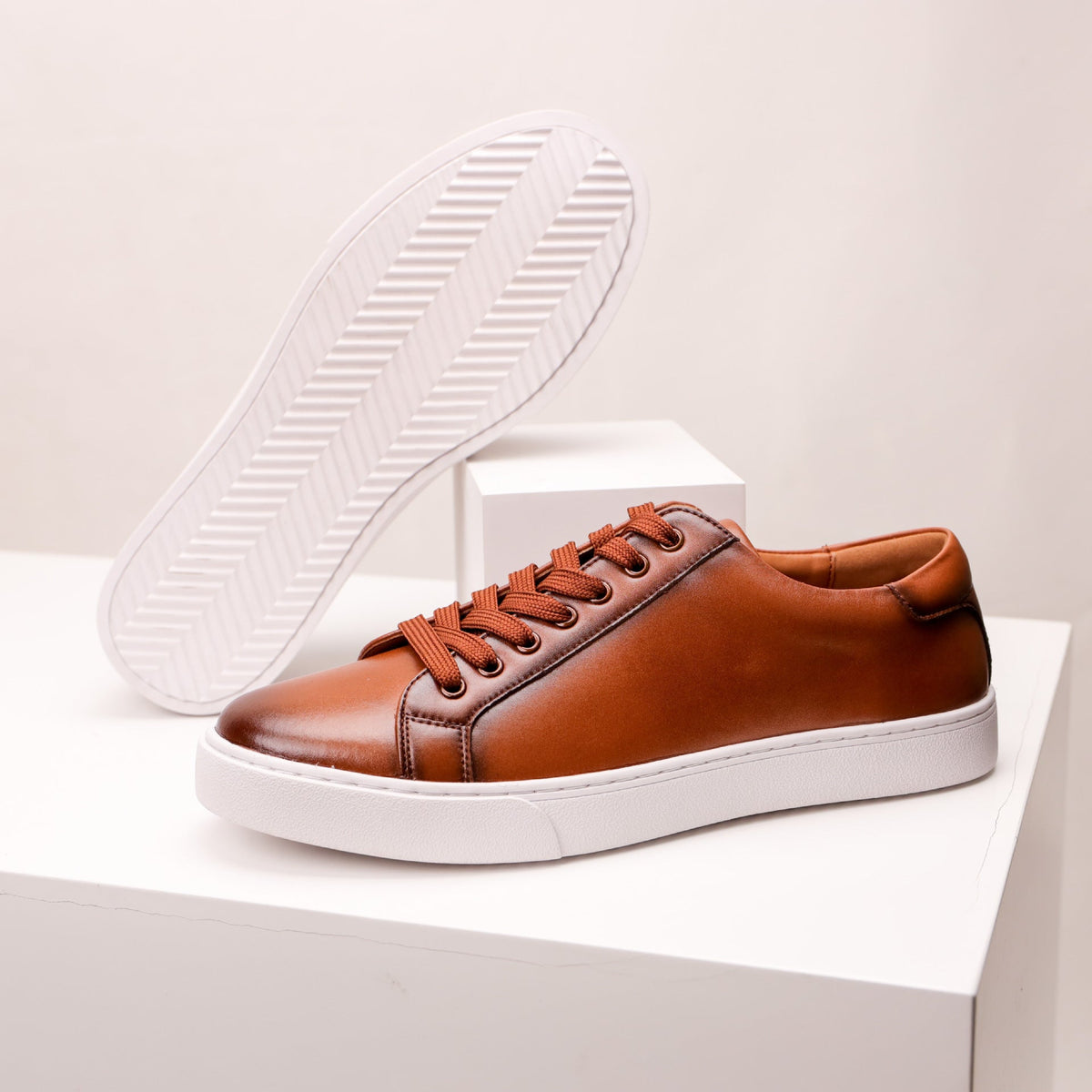 Valor sneakers i äkta läder