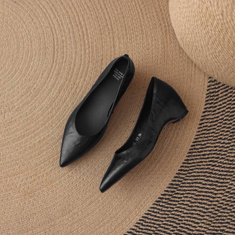 Marlot Echtleder-Pumps mit spitzer Zehenpartie und Absatz