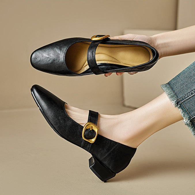 Minara pumps i äkta läder