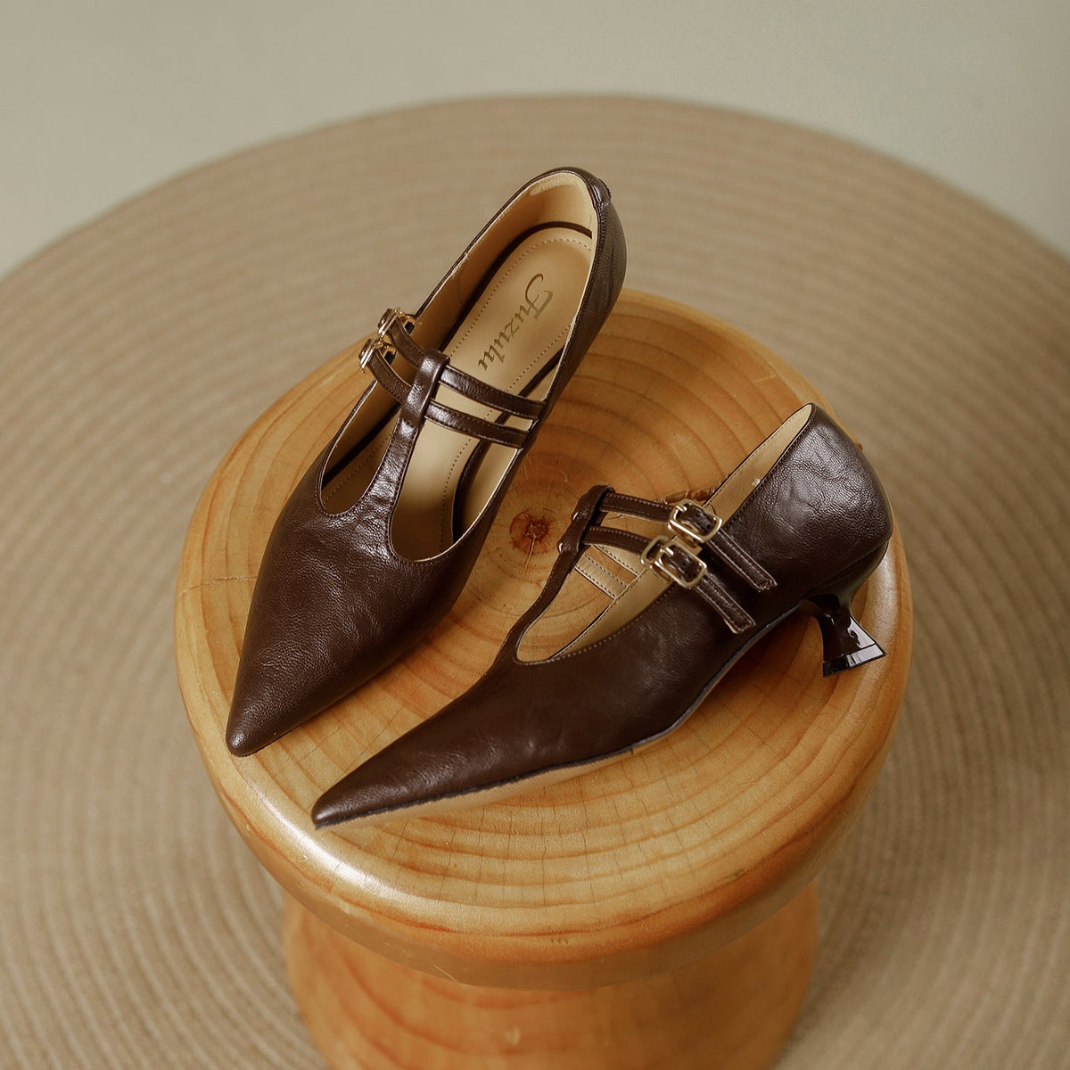 Mirel T-Strap-Pumps aus echtem Leder