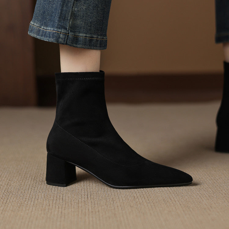 Botins Odette em Camurça Genuína