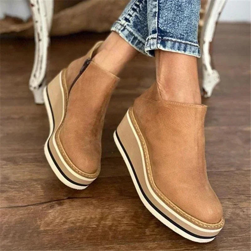 MILA MONROE PLATFORMS