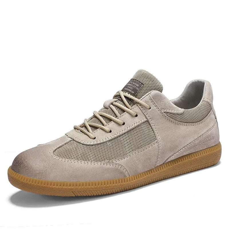 Sneaker aus Veloursleder