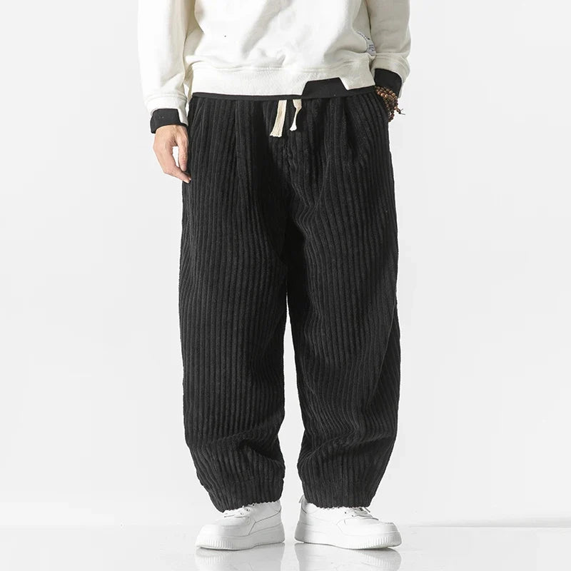 Pantaloni in velluto a coste dalla vestibilità comoda