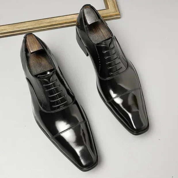 Sapatos de vestir Marcona em pele genuína