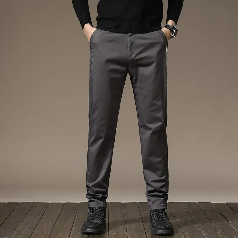 Pantaloni slim fit in puro cotone