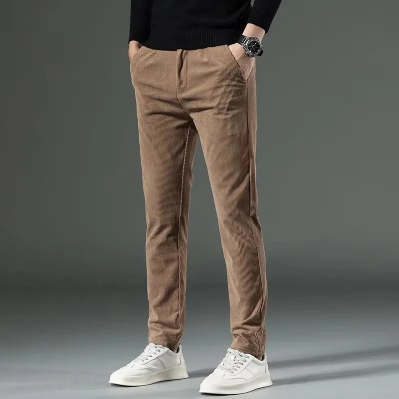 Slim-Fit-Cordhose