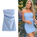 Vestido con cierre trasero y adorno