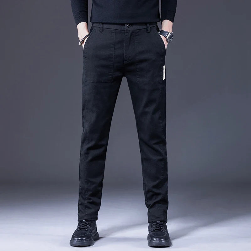 Pantaloni dal taglio slim