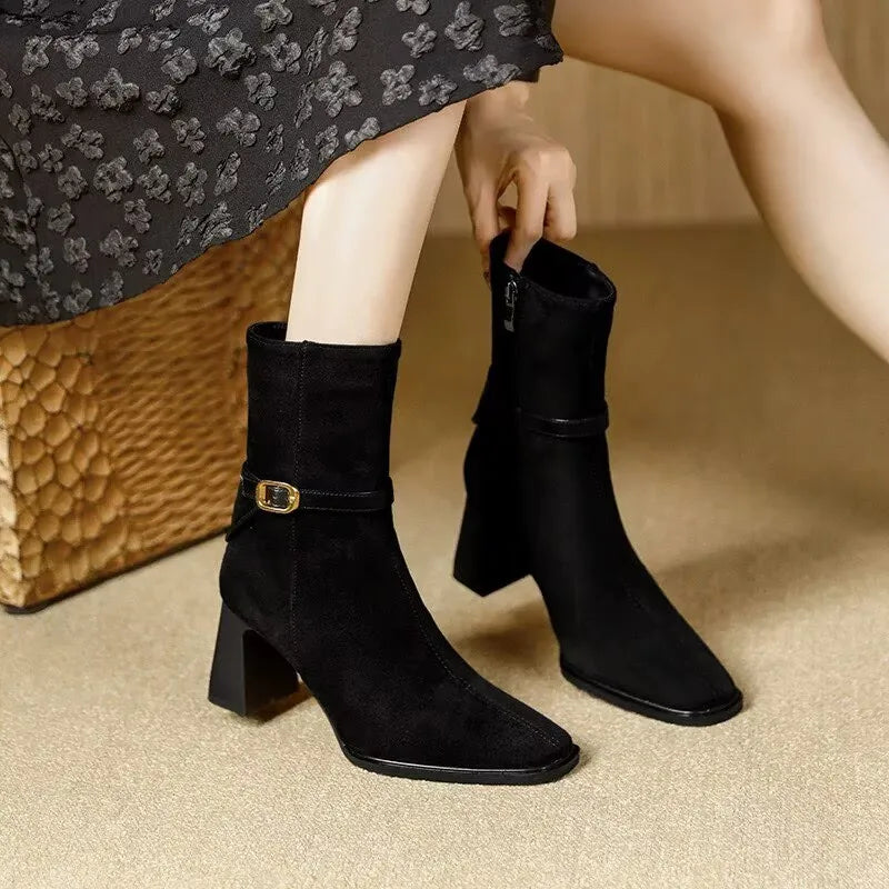 BOTAS COM TIRA BELLAVERE