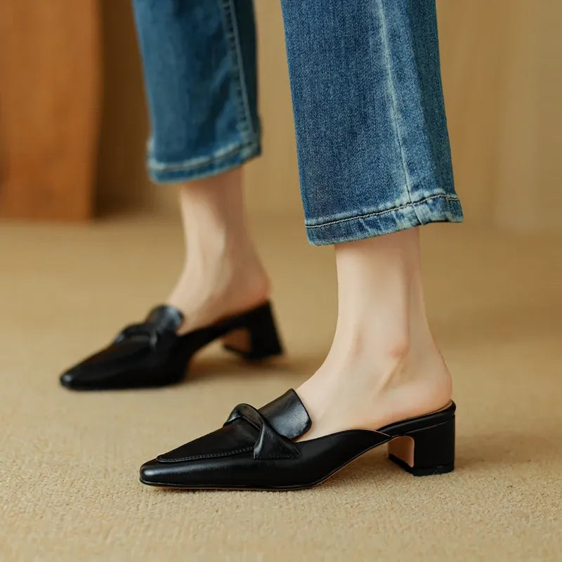 Adele Leder-Pantolette