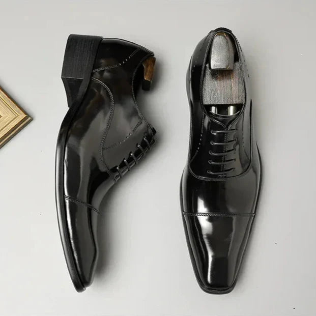 Sapatos de vestir Marcona em pele genuína