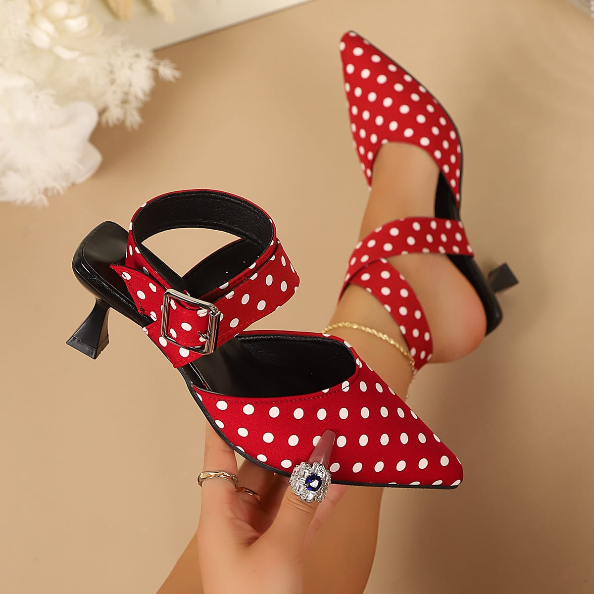Vivienne kitten heel