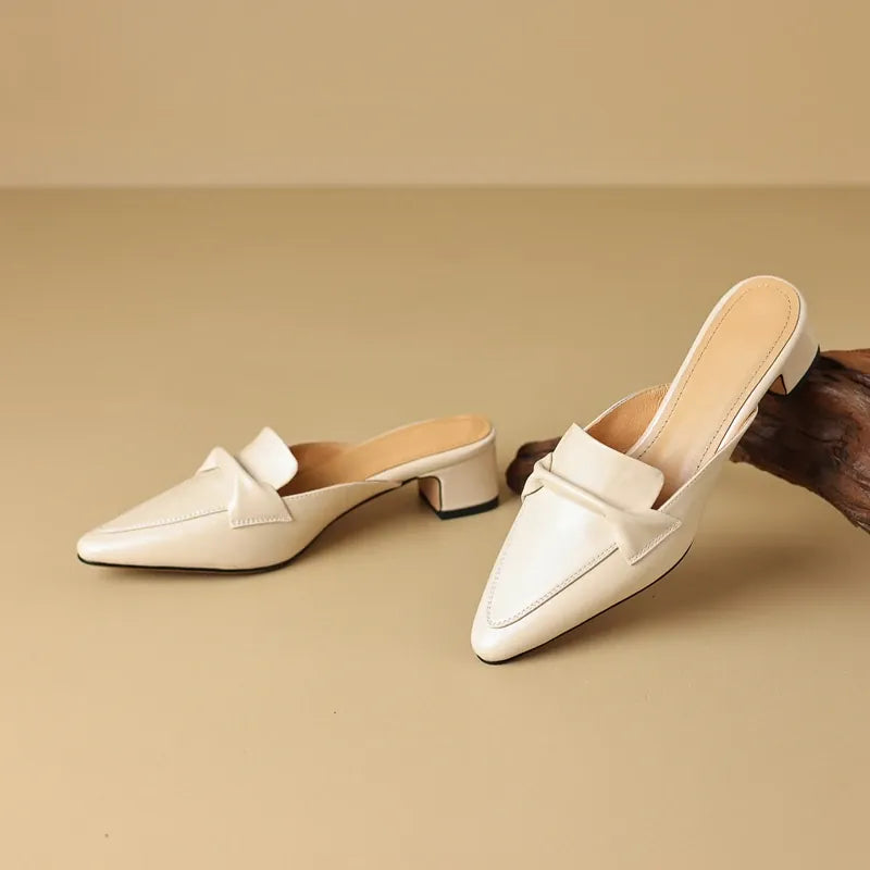 Adele Leder-Pantolette