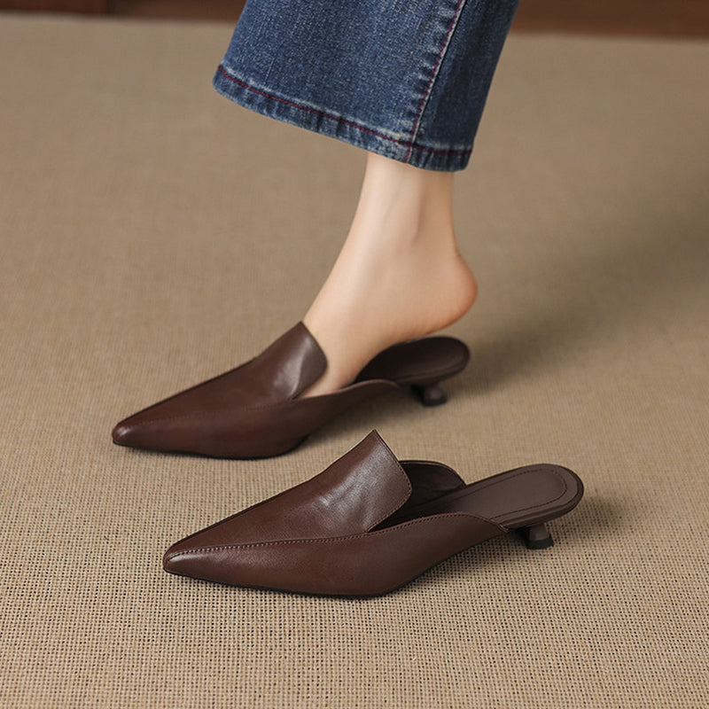 Mules Cloe de cuero genuino con punta fina