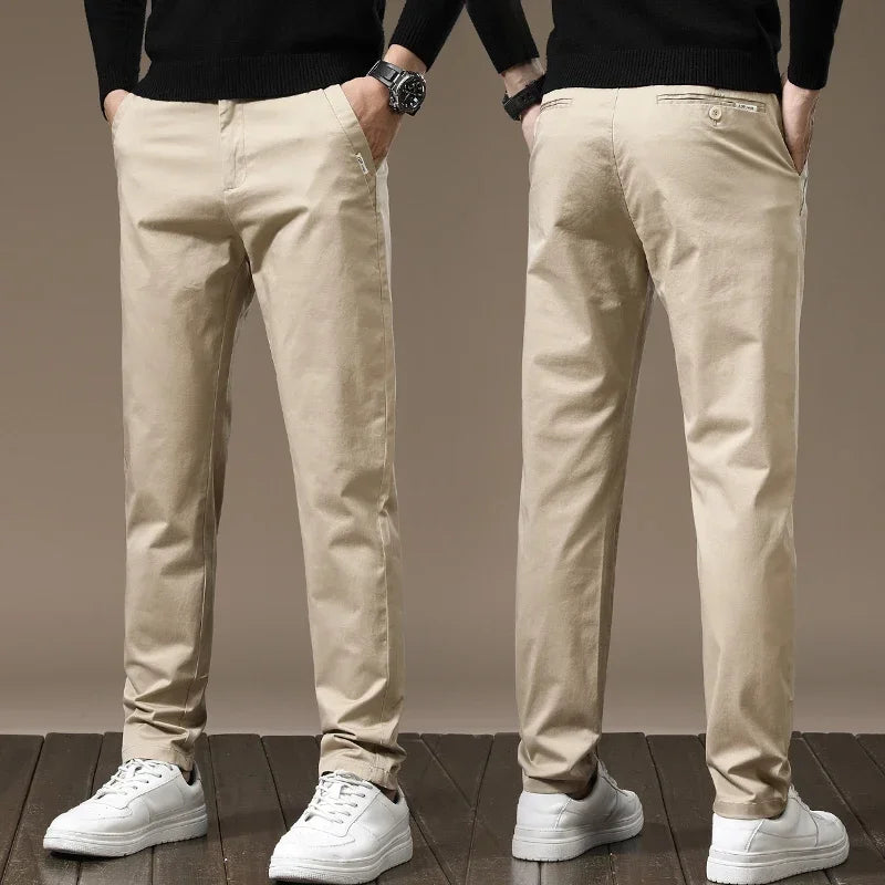 Pantaloni slim fit in puro cotone
