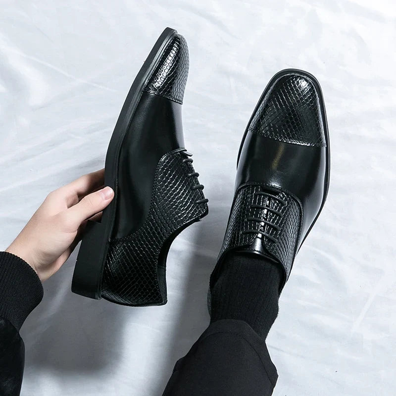 Slyther Brogues i äkta läder
