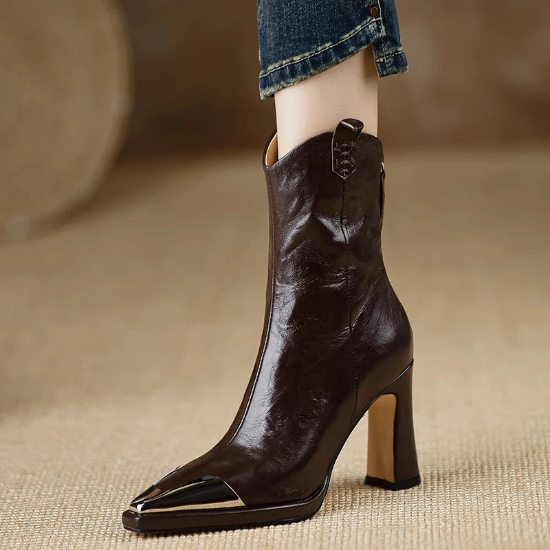VALLOIS ANKLE BOOTS