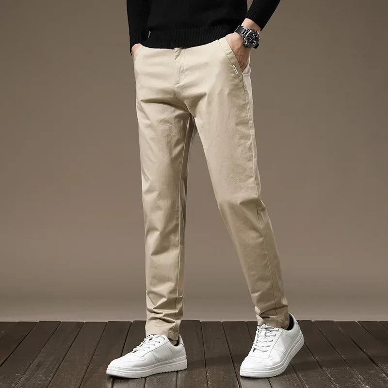 Pantaloni slim fit in puro cotone
