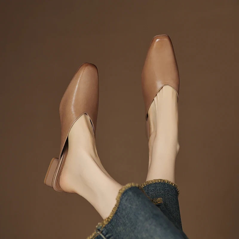 Mules Iris de cuero genuino con punta cincelada