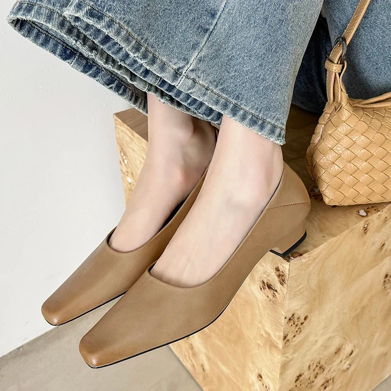 Nicole pumps i äkta läder