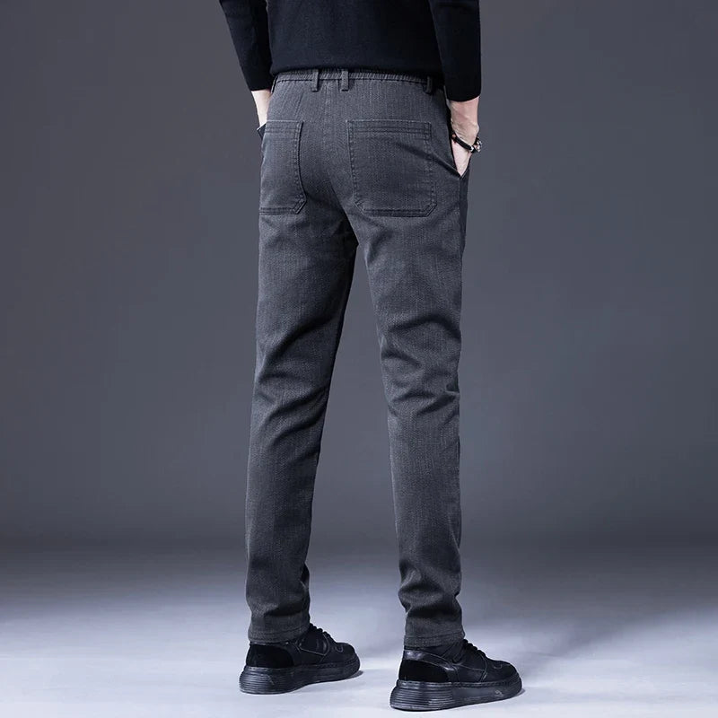 Pantaloni dal taglio slim