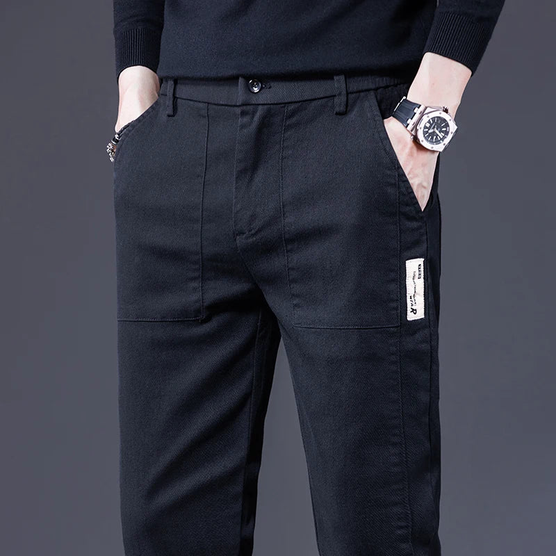 Pantaloni dal taglio slim