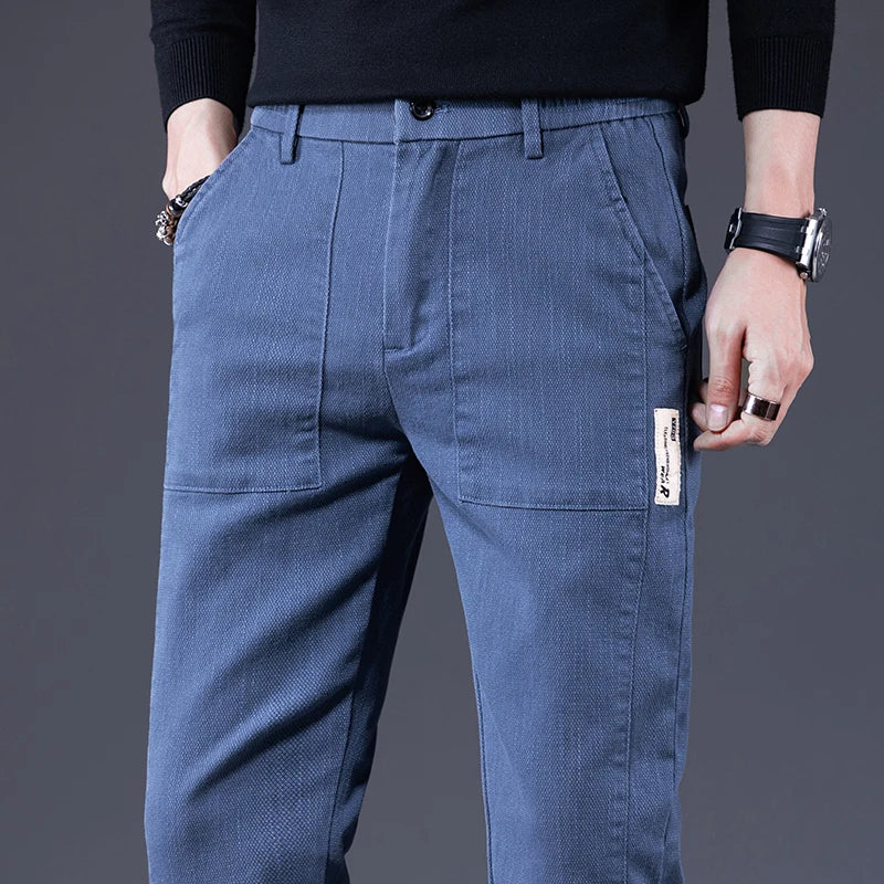 Pantaloni dal taglio slim