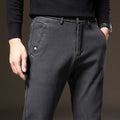 Pantaloni dal taglio classico